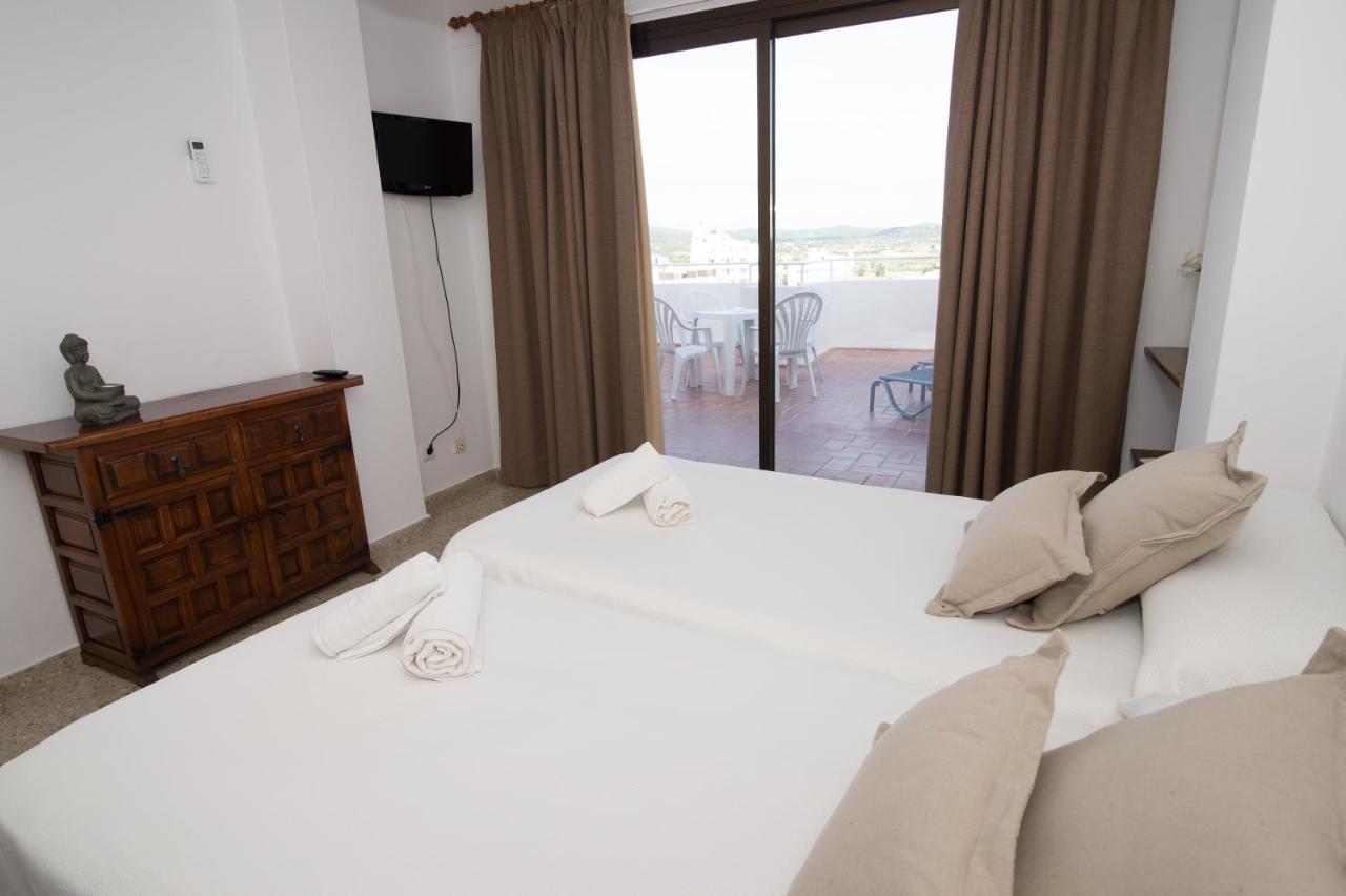 Apartamentos Mestret Sant Antoni de Portmany Extérieur photo