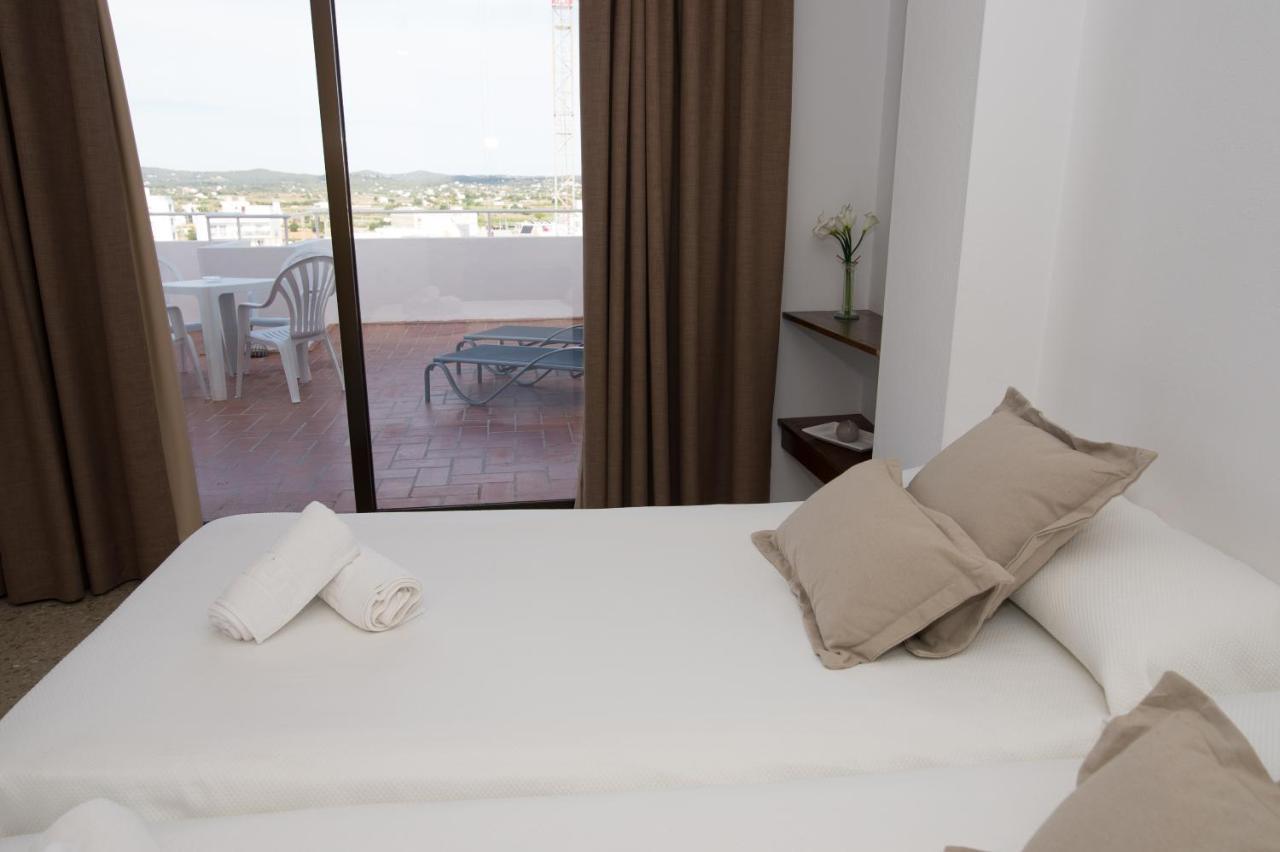Apartamentos Mestret Sant Antoni de Portmany Extérieur photo